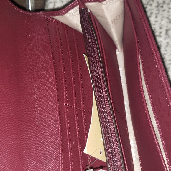 Michael Kors Fulton Continental Wallet - Picture 6 of 9